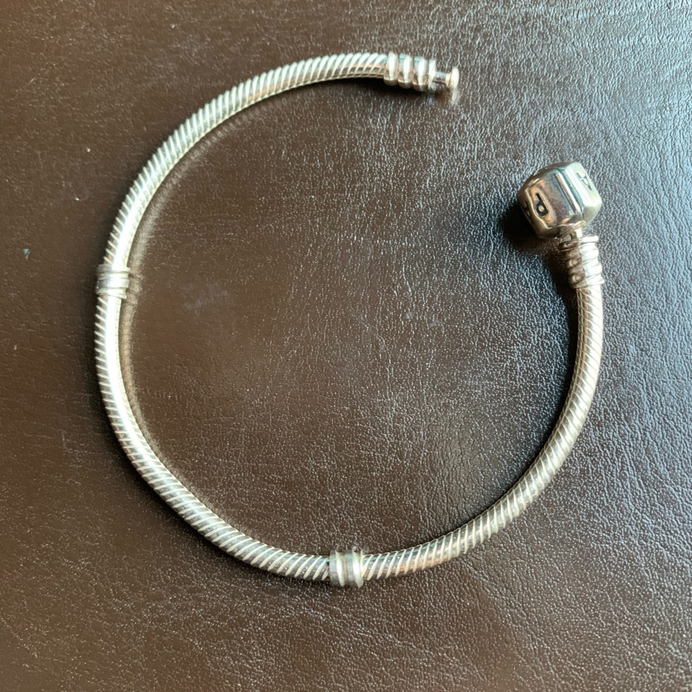 Pandora Bracelet - Sterling Silver - 7inches